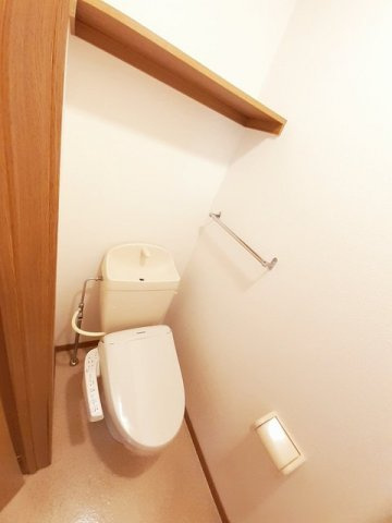 メゾンリファインＭのトイレ|落ち着いたトイレです