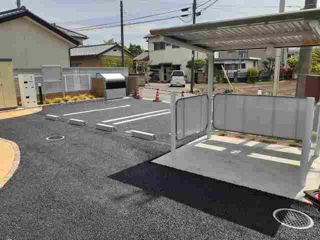 プラシード　Ａの駐車場|駐車場に車を止められます