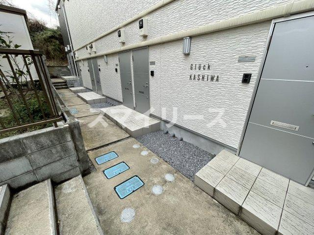 グリュックカシワの玄関