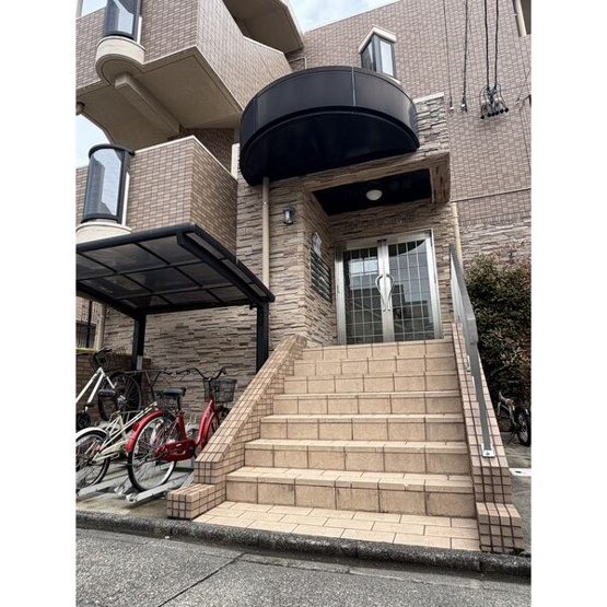 【エントランス】 | Blois亀城