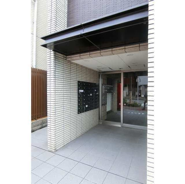 プライムアーバン津田沼のエントランス