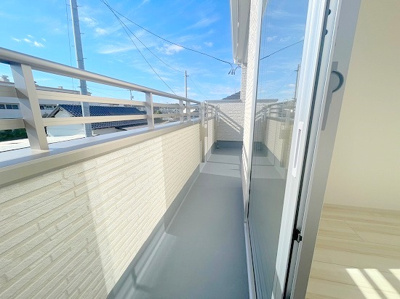 【バルコニー】 | ☆☆☆新築住宅　いわき市郷ケ丘３丁目６期　全４棟！！ご案内随時受付中です♪ | 陽当たり良好でお洗濯物もすぐ乾きます