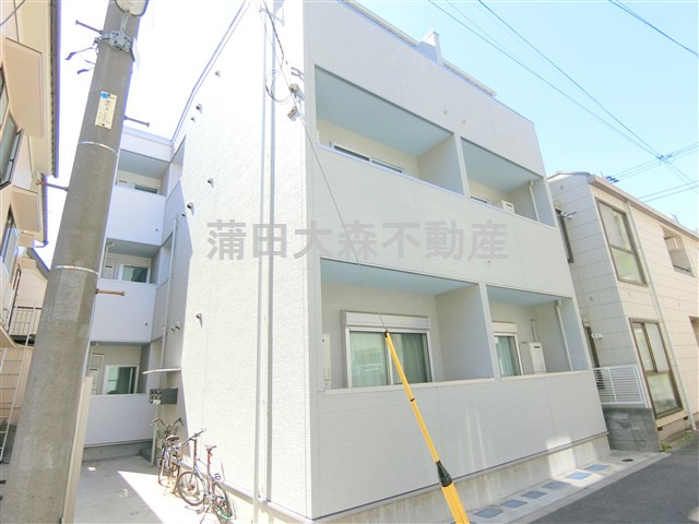 Cuore kamata( クオーレカマタの外観|2017年4月築　木造地上3階建て総戸数9戸光ファイバーのインターネット無料！の賃貸アパート
東京都大田区蒲田本町2丁目　jr京浜東北線蒲田駅徒歩11分、京急本線京急蒲田駅徒歩10分