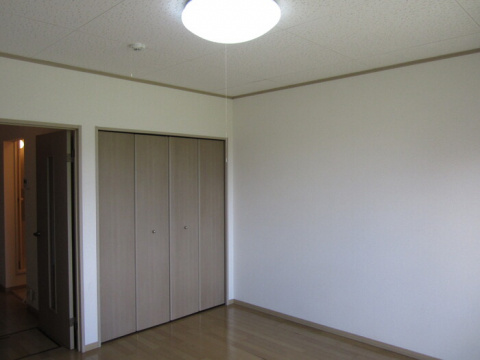 アゼリアコートの寝室|寝室にぴったりのお部屋です