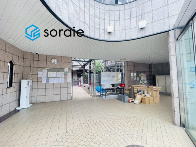 レクセルガーデン南古谷　中古マンションのエントランス|10/5　撮影
