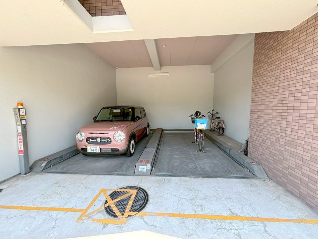 新大阪セレニテの駐車場