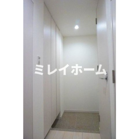 ケリア西馬込アジールコートの玄関
