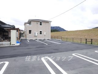 ネオヴィータⅡの駐車場