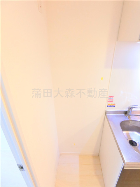 AZESTアゼスト千鳥町のキッチン|冷蔵庫置き場