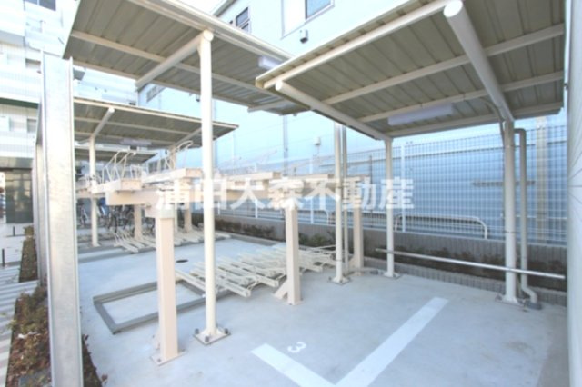 AZESTアゼスト千鳥町のその他共用部分|屋根付きラック式の駐輪場　空き状況等詳細はお問合せください。
