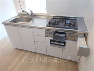 Ｏｆｆｉｎｇのキッチン|３口コンロ・グリル付きシステムキッチン
