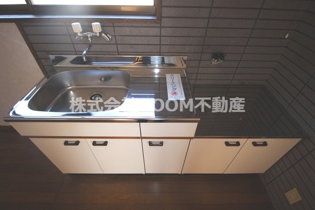 ひかり住宅のキッチン|キッチンでお料理をお楽しみください
