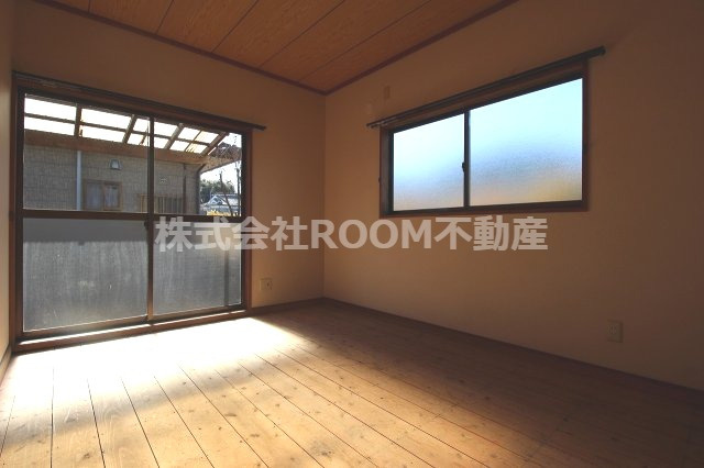 ひかり住宅の和室|和室ならではの温かな和の空間で寛ぎの時間を過ごせます