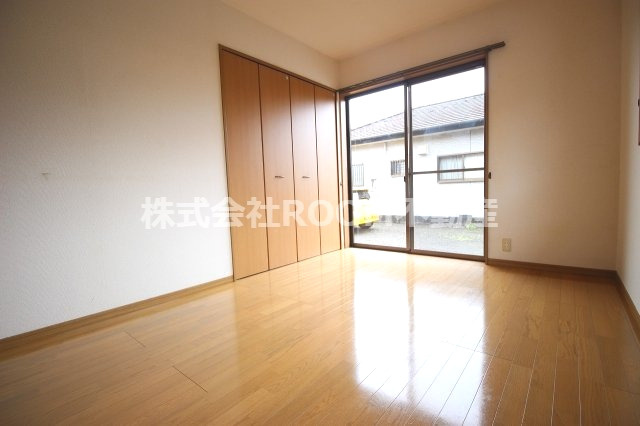 半代貸家の寝室|落ち着いて過ごせるお部屋なので、寝室にいかがでしょうか