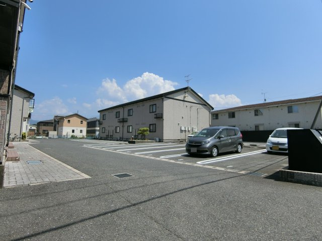 カロータ　ロッソⅠの駐車場