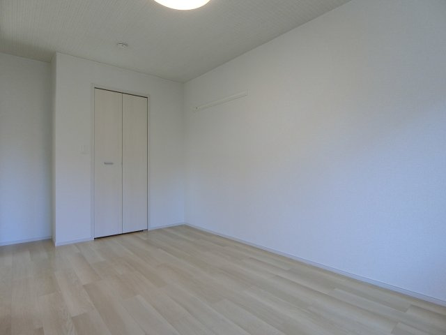 フリージアＢの洋室
