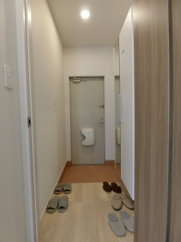 フリージアＢの玄関