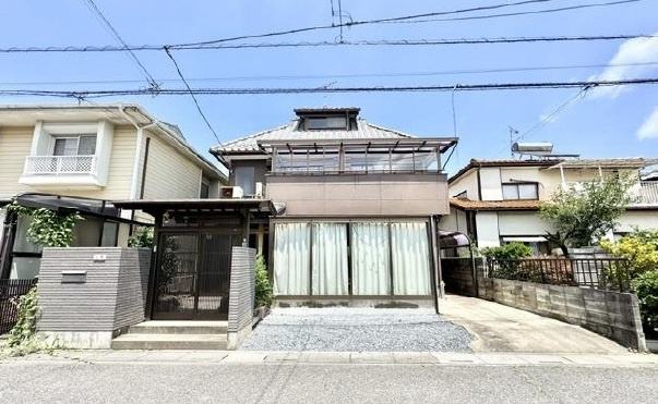 中古戸建　熊谷市玉井5-98（期間限定現況販売）の前面道路含む現地写真