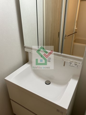 エムクアルト新座の独立洗面台