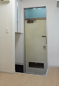 妙蓮寺コーポの玄関