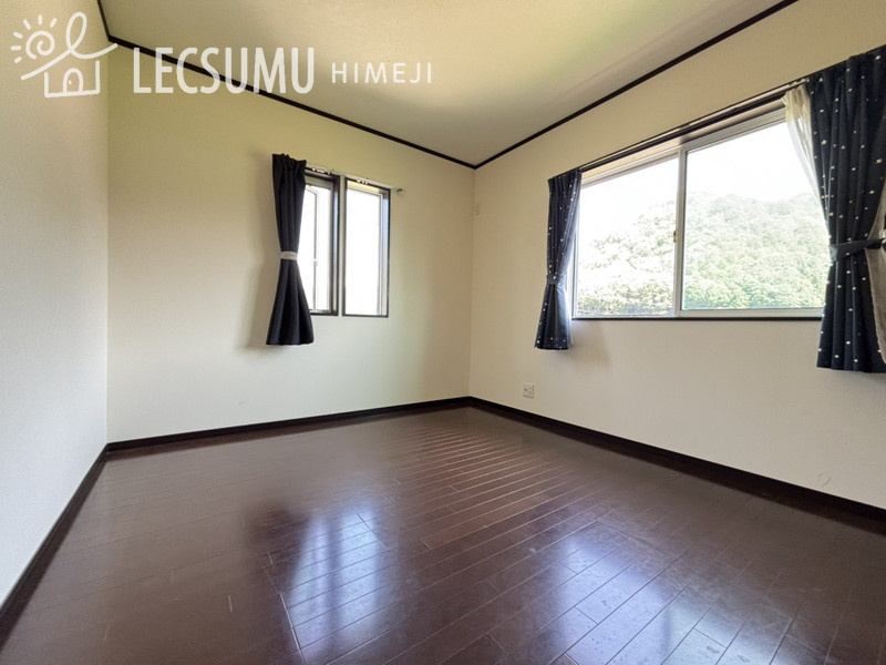 姫路市香寺町須加院/中古戸建の洋室
