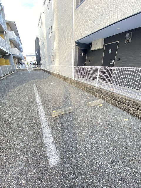 レオパレスクレベールの駐車場