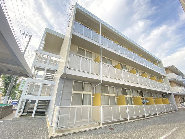 レオパレスクレベールの外観