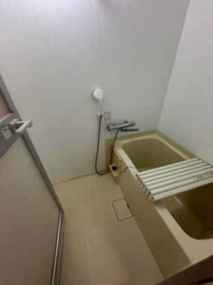 南薫ハイツの浴室|ゆったり過ごせるお風呂です