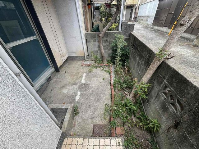 東野町戸建の庭