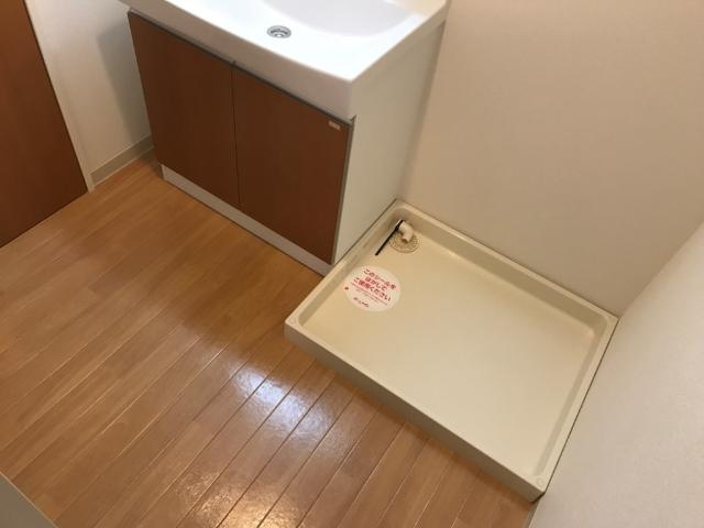 サン　ガーデン　Ｂの洗面所|脱衣所