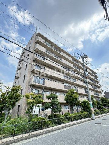 アディーレ八尾の外観