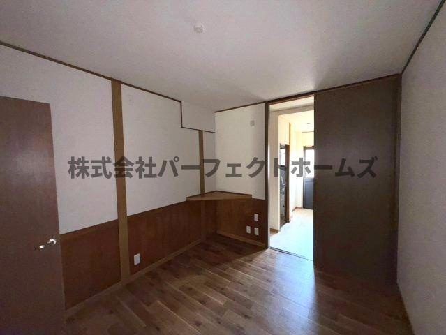 星丘1丁目テラスハウス　賃貸の洋室|使い勝手のいい洋室です