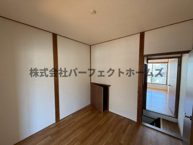 星丘1丁目テラスハウス　賃貸の洋室|広々とした洋室です