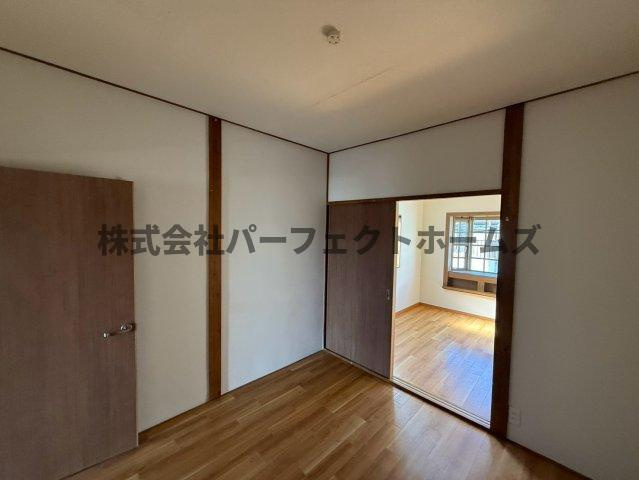 星丘1丁目テラスハウス　賃貸の洋室|スタンダードな洋室です