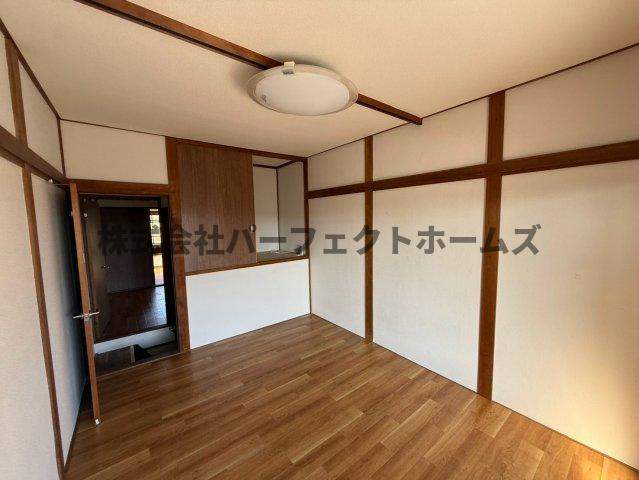 星丘1丁目テラスハウス　賃貸の洋室|コンパクトで使いやすい洋室です
