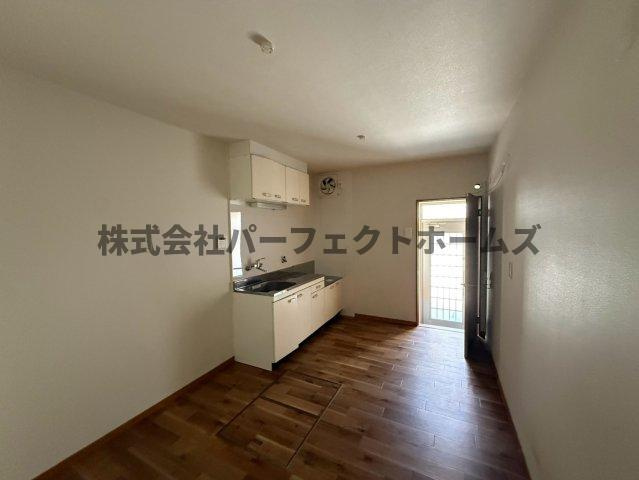 星丘1丁目テラスハウス　賃貸のキッチン|ダイニングキッチンです