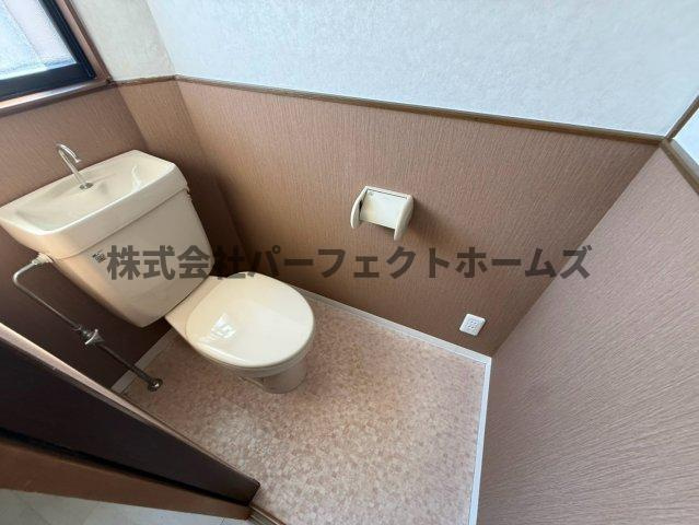 星丘1丁目テラスハウス　賃貸のトイレ|シンプルで使いやすいトイレです