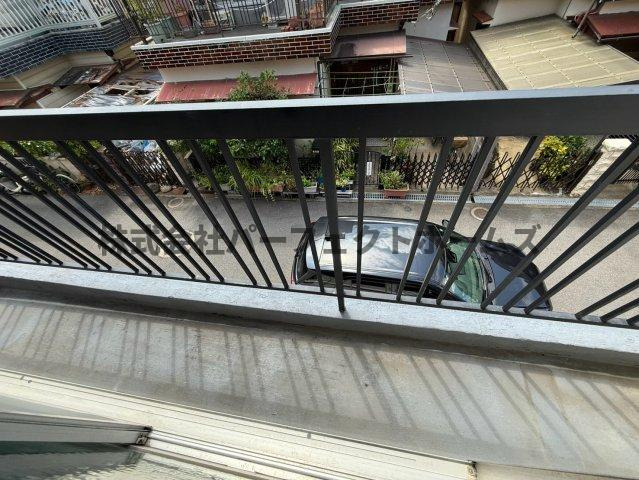 上神田1丁目戸建　賃貸のバルコニー|バルコニーからの眺めを楽しみながら食事をしませんか