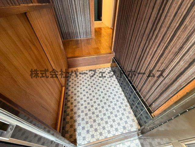 上神田1丁目戸建　賃貸の玄関|きれいな玄関です
