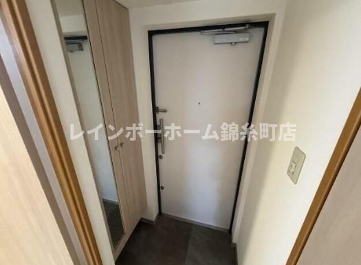 プルミエファヴールの玄関