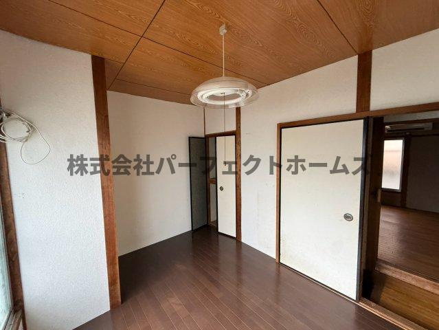 高柳2丁目テラスハウス　賃貸の洋室|使い勝手のいい洋室です