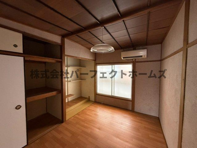 高柳2丁目テラスハウス　賃貸の洋室|明るい洋室です