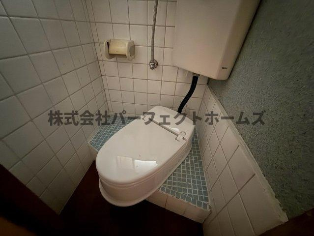 高柳2丁目テラスハウス　賃貸のトイレ|コンパクトで使いやすいトイレです