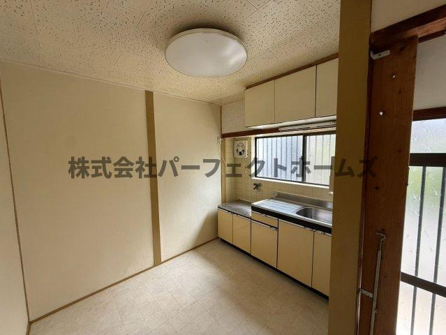 高柳2丁目テラスハウス　賃貸のキッチン|ダイニングキッチンです
