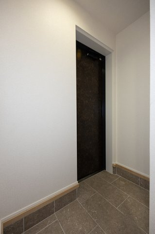 ザ・プレイス中野桃園の玄関|※写真は同タイプ住戸です。