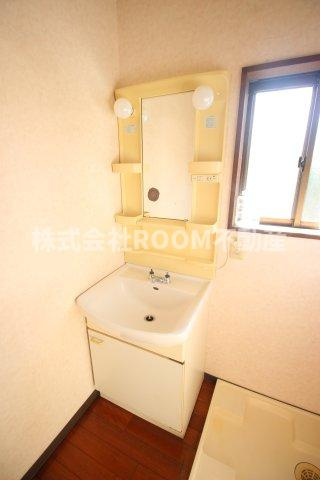 細木貸家の独立洗面台|独立洗面台で身支度をすべて済ませてしまいましょう