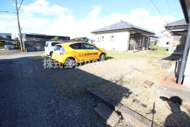 細木貸家の駐車場|駐車場完備です