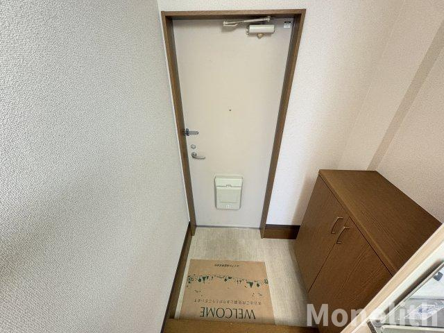 フローレスハタの玄関
