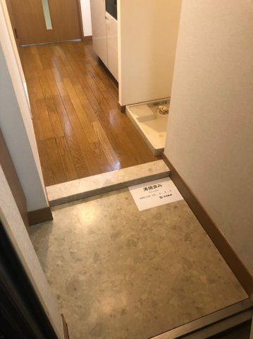 スカイコート笹塚駅前の玄関|明るい玄関です