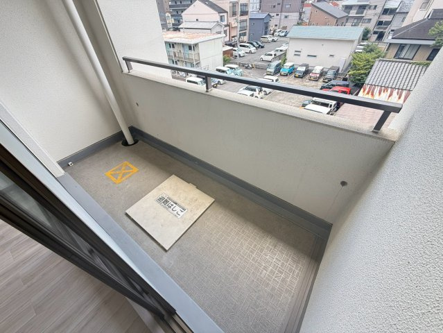 スカイハイツ新町／４Fのバルコニー